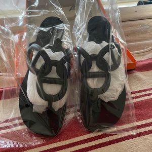 COPY - H logo Rubber beach/pool sandals